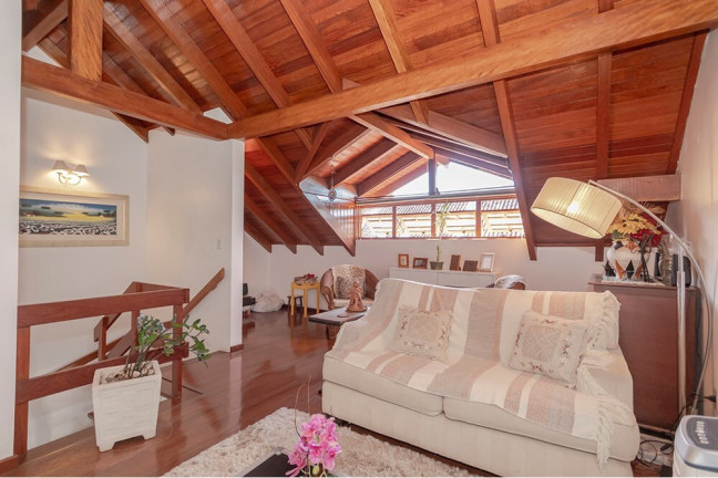 Imagem Casa com 3 Quartos à Venda, 230 m² em Tristeza - Porto Alegre Imagem Casa com 3 Quartos à Venda, 230 m² em Tristeza - Porto Alegre