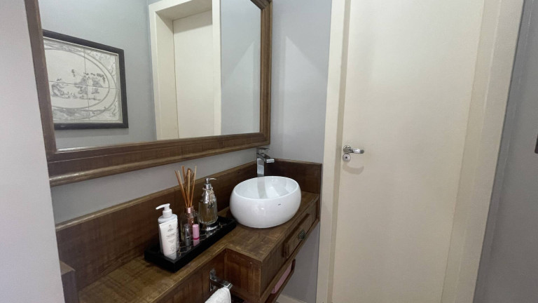 Imagem Casa com 3 Quartos à Venda, 215 m² em Cachoeira Do Bom Jesus - Florianópolis