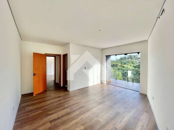 Imagem Casa de Condomínio com 4 Quartos à Venda, 400 m² em Golf Gardens - Carapicuíba Imagem Casa de Condomínio com 4 Quartos à Venda, 400 m² em Golf Gardens - Carapicuíba