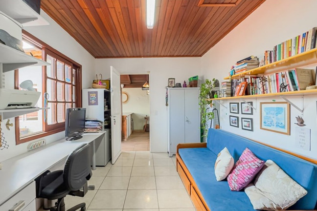 Imagem Casa com 2 Quartos à Venda, 200 m² em Santa Maria Goretti - Porto Alegre Imagem Casa com 2 Quartos à Venda, 200 m² em Santa Maria Goretti - Porto Alegre