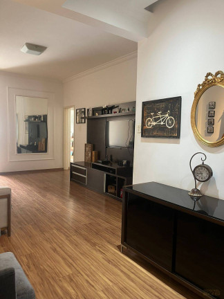 Imagem Apartamento com 4 Quartos à Venda, 120 m²