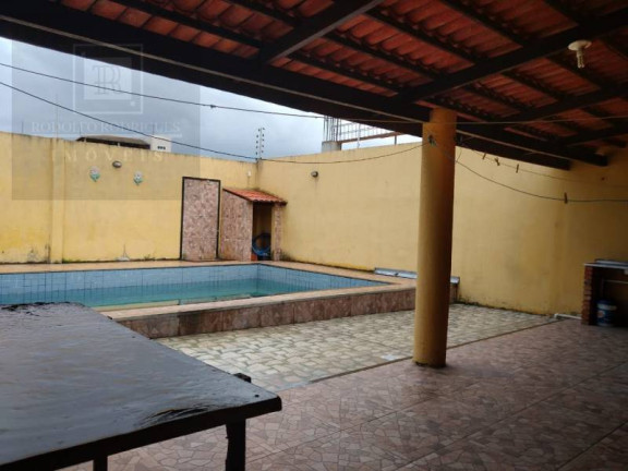 Imagem Casa com 4 Quartos à Venda, 300 m² em Tabuba - Caucaia Imagem Casa com 4 Quartos à Venda, 300 m² em Tabuba - Caucaia