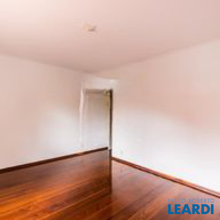 Imagem Sobrado com 3 Quartos à Venda, 125 m² em Jardim Rina - Santo André Imagem Sobrado com 3 Quartos à Venda, 125 m² em Jardim Rina - Santo André