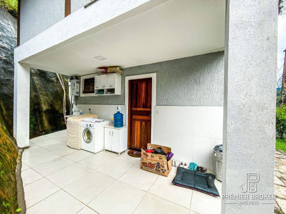 Imagem Casa com 3 Quartos à Venda, 160 m² em Pimenteiras - Teresópolis Imagem Casa com 3 Quartos à Venda, 160 m² em Pimenteiras - Teresópolis