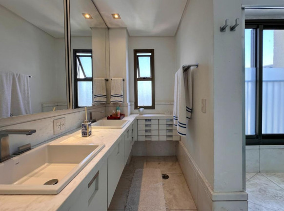 Imagem Imóvel com 3 Quartos à Venda, 240 m² em Brooklin Paulista - São Paulo Imagem Imóvel com 3 Quartos à Venda, 240 m² em Brooklin Paulista - São Paulo