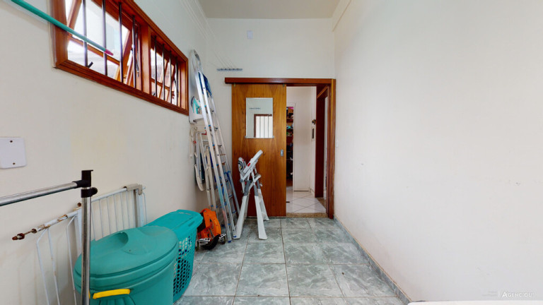 Imagem Casa com 3 Quartos à Venda, 300 m² em Parque Dos Maias - Porto Alegre