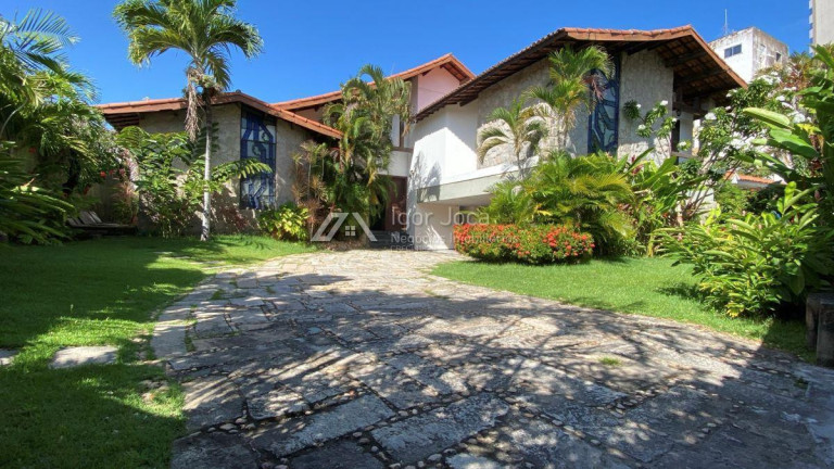 Casa com 4 Quartos à Venda, 450 m² em Papicu - Fortaleza