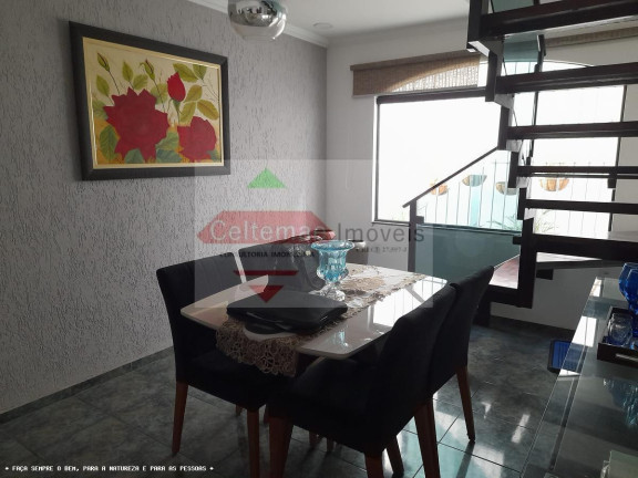 Imagem Casa com 3 Quartos à Venda, 200 m² em Vila Aparecida - Taubaté