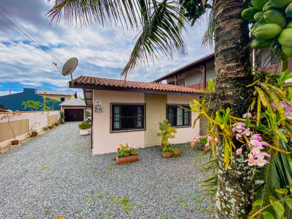 Imagem Casa com 3 Quartos à Venda, 360 m² em Centro - Balneário Barra Do Sul