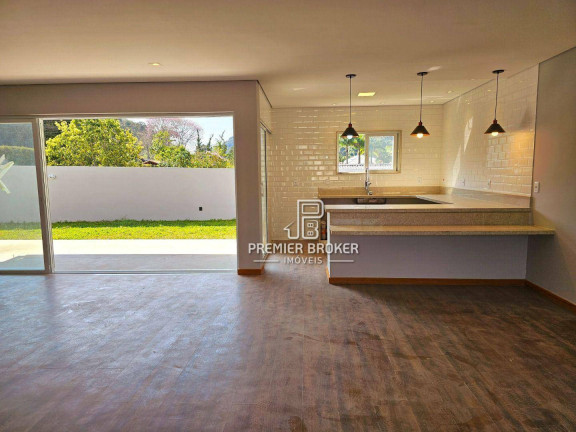 Imagem Casa com 3 Quartos à Venda, 260 m² em Albuquerque - Teresópolis