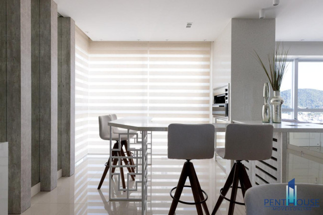 Imagem Apartamento com 4 Quartos à Venda, 167 m² em Centro - Balneário Camboriú Imagem Apartamento com 4 Quartos à Venda, 167 m² em Centro - Balneário Camboriú