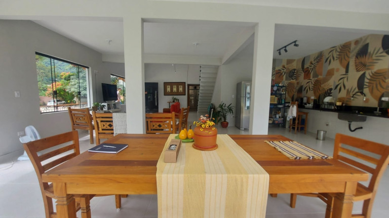 Imagem Sobrado com 4 Quartos à Venda, 160 m² em Horto - Ubatuba Imagem Sobrado com 4 Quartos à Venda, 160 m² em Horto - Ubatuba