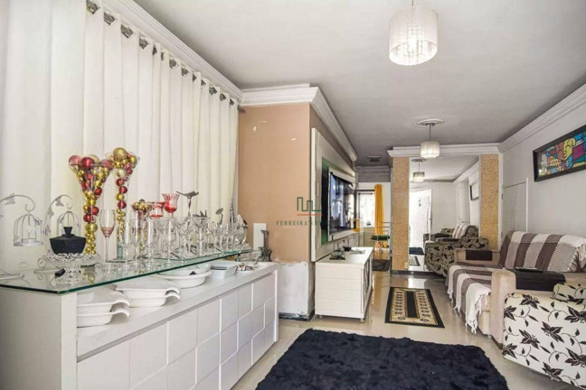 Casa com 5 Quartos à Venda, 125 m² em Itaipu - Niterói