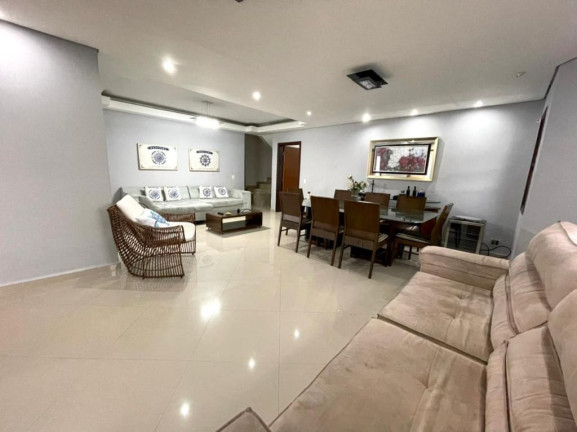 Imagem Sobrado com 6 Quartos à Venda, 500 m² em Jardim Marcia I - Peruíbe Imagem Sobrado com 6 Quartos à Venda, 500 m² em Jardim Marcia I - Peruíbe
