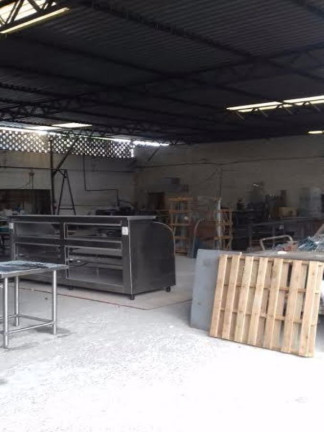Galpão à Venda, 800 m² em Valéria - Salvador
