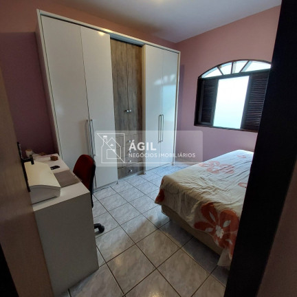 Imagem Casa com 3 Quartos à Venda, 250 m² em Jardim Guimarães - São José Dos Campos