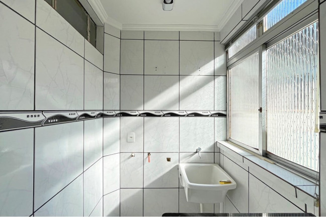 Imagem Imóvel com 3 Quartos à Venda, 60 m² em Santo Antônio - Porto Alegre