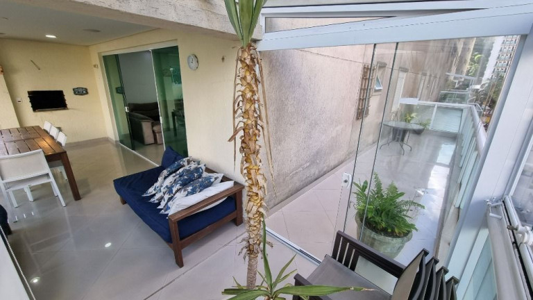 Imagem Apartamento com 3 Quartos à Venda, 135 m² em Pitangueiras - Guarujá