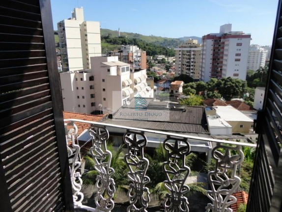 Imagem Casa com 4 Quartos à Venda, 330 m² em Santa Rosa - Niterói Imagem Casa com 4 Quartos à Venda, 330 m² em Santa Rosa - Niterói