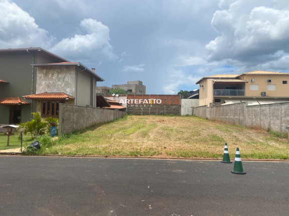 Terreno em Condomínio à Venda, 538 m²