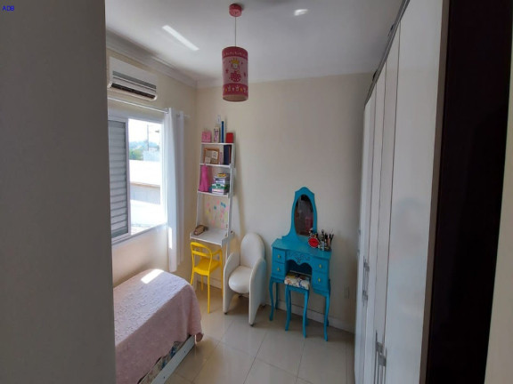 Imagem Casa com 3 Quartos à Venda, 200 m² em Jardim Oasis - Taubaté Imagem Casa com 3 Quartos à Venda, 200 m² em Jardim Oasis - Taubaté