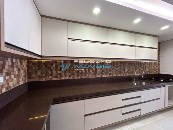 Imagem Apartamento com 3 Quartos à Venda, 130 m² em Canto Do Forte - Praia Grande