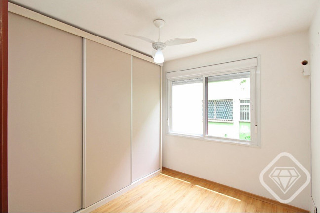 Imagem Apartamento com 1 Quarto à Venda, 43 m² em Teresópolis - Porto Alegre
