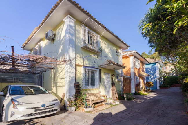 Imagem Casa com 3 Quartos à Venda, 105 m² em Tristeza - Porto Alegre Imagem Casa com 3 Quartos à Venda, 105 m² em Tristeza - Porto Alegre