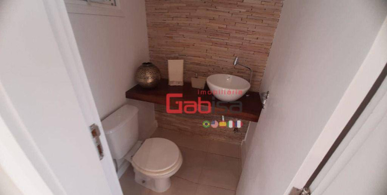 Imagem Casa com 4 Quartos à Venda, 300 m² em Ferradura - Armação Dos Búzios Imagem Casa com 4 Quartos à Venda, 300 m² em Ferradura - Armação Dos Búzios