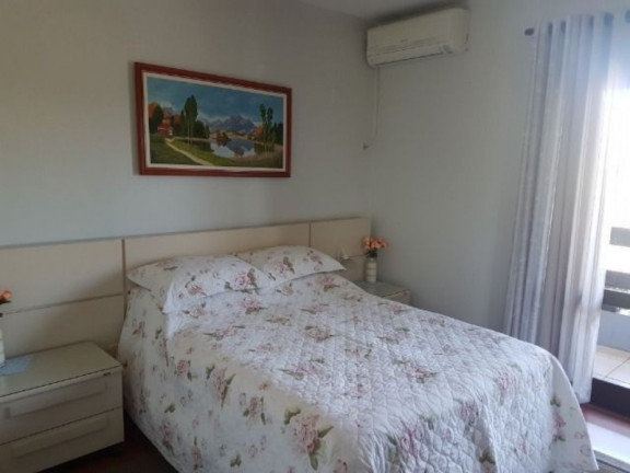 Imagem Casa com 4 Quartos à Venda, 194 m² em Ecoville - Porto Alegre Imagem Casa com 4 Quartos à Venda, 194 m² em Ecoville - Porto Alegre