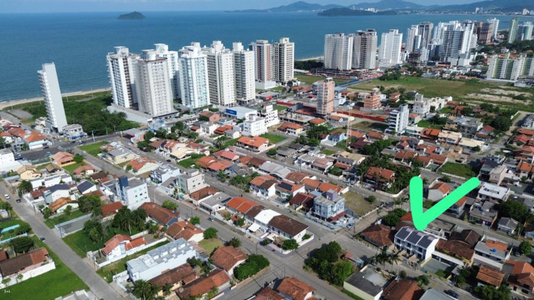 Imagem Sobrado com 2 Quartos à Venda,  em Itacolomi - Balneário Piçarras