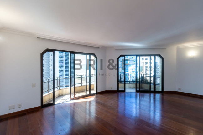 Imagem Apartamento com 3 Quartos para Alugar, 240 m² em Itaim Bibi - São Paulo
