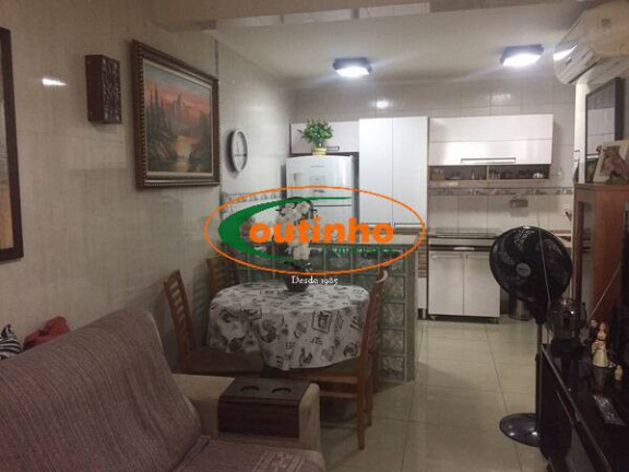 Imagem Casa com 6 Quartos à Venda, 383 m² em Maracanã - Rio De Janeiro Imagem Casa com 6 Quartos à Venda, 383 m² em Maracanã - Rio De Janeiro