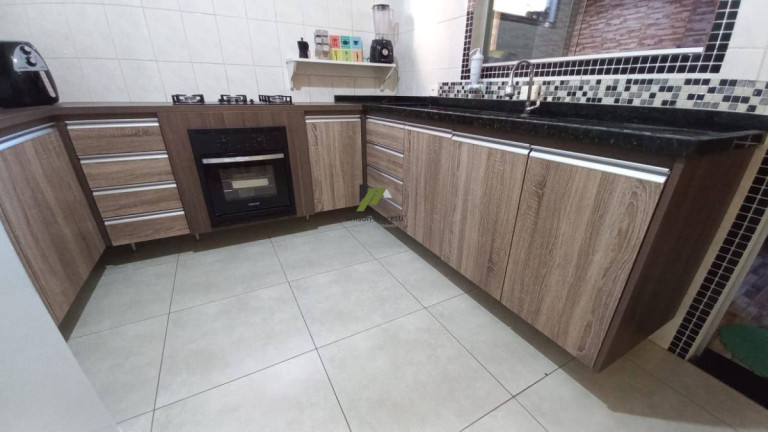 Imagem Casa de Condomínio com 2 Quartos à Venda, 80 m²
