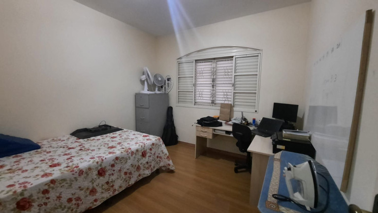 Imagem Casa com 2 Quartos à Venda, 290 m² em Santa Helena,(barreiro) - Belo Horizonte Imagem Casa com 2 Quartos à Venda, 290 m² em Santa Helena,(barreiro) - Belo Horizonte