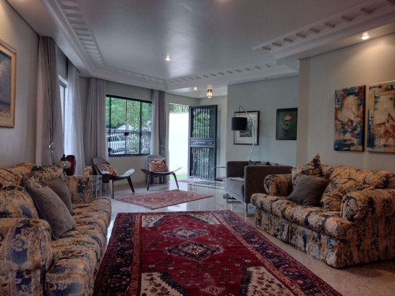 Imagem Casa com 3 Quartos à Venda, em Boa Vista - Curitiba Imagem Casa com 3 Quartos à Venda, em Boa Vista - Curitiba