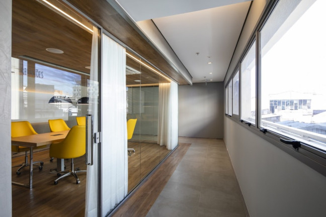 Imagem Imóvel com 1 Quarto à Venda, 48 m² em Cidade Baixa - Porto Alegre Imagem Imóvel com 1 Quarto à Venda, 48 m² em Cidade Baixa - Porto Alegre