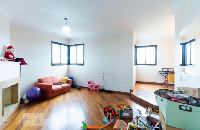 Imóvel com 4 Quartos à Venda, 200 m² em Moema - São Paulo
