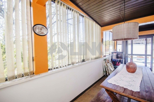 Imagem Imóvel com 3 Quartos à Venda, 207 m² em Menino Deus - Porto Alegre Imagem Imóvel com 3 Quartos à Venda, 207 m² em Menino Deus - Porto Alegre