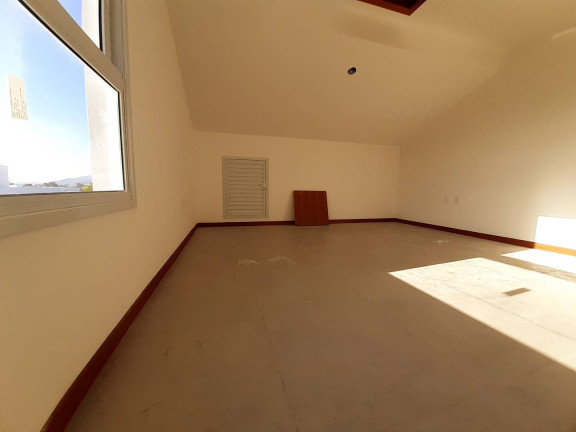 Imagem Casa com 3 Quartos à Venda, 168 m² em Morro Das Pedras - Florianópolis Imagem Casa com 3 Quartos à Venda, 168 m² em Morro Das Pedras - Florianópolis