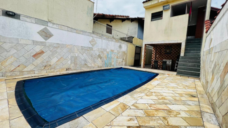 Imagem Casa com 3 Quartos à Venda, em Maracanã - Praia Grande Imagem Casa com 3 Quartos à Venda, em Maracanã - Praia Grande
