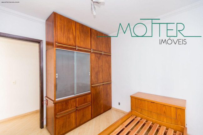 Imagem Casa com 3 Quartos à Venda, 159 m² em Novo Mundo - Curitiba Imagem Casa com 3 Quartos à Venda, 159 m² em Novo Mundo - Curitiba