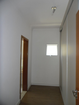Imagem Casa com 3 Quartos à Venda, em Vila Branca - Jacareí Imagem Casa com 3 Quartos à Venda, em Vila Branca - Jacareí