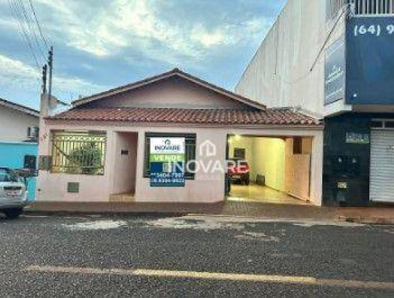 Casa com 3 Quartos à Venda, 320 m² em Setor Central - Itumbiara