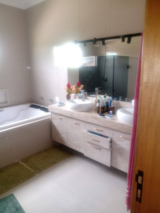 Imagem Sobrado com 3 Quartos à Venda, 360 m² em Garavelo Residencial Park - Aparecida De Goiânia