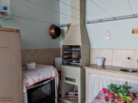 Imagem Sobrado com 4 Quartos à Venda, 202 m² em Jardim Philadélphia - Poços De Caldas
