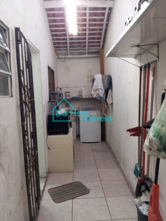Imagem Casa com 2 Quartos à Venda, 75 m² em Centro - Mongaguá