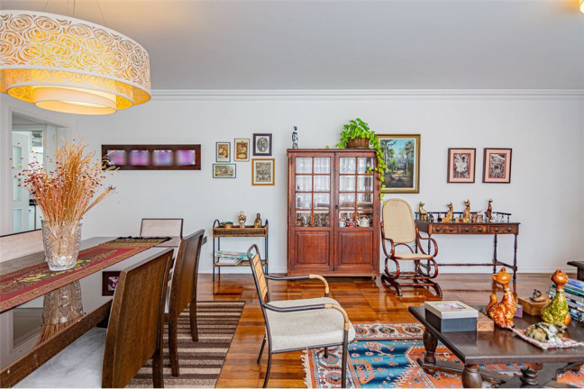 Imagem Imóvel com 3 Quartos à Venda, em Higienópolis - São Paulo Imagem Imóvel com 3 Quartos à Venda, em Higienópolis - São Paulo