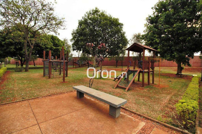 Imagem Sobrado com 5 Quartos à Venda, 387 m² em Portal Do Sol Ii - Goiânia