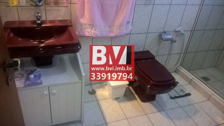 Imagem Casa com 2 Quartos à Venda, 157 m² em Irajá - Rio De Janeiro Imagem Casa com 2 Quartos à Venda, 157 m² em Irajá - Rio De Janeiro